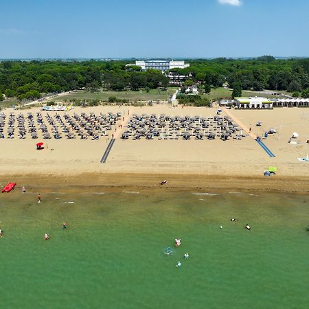 Il Tridente Hotel Bibione Exterior photo