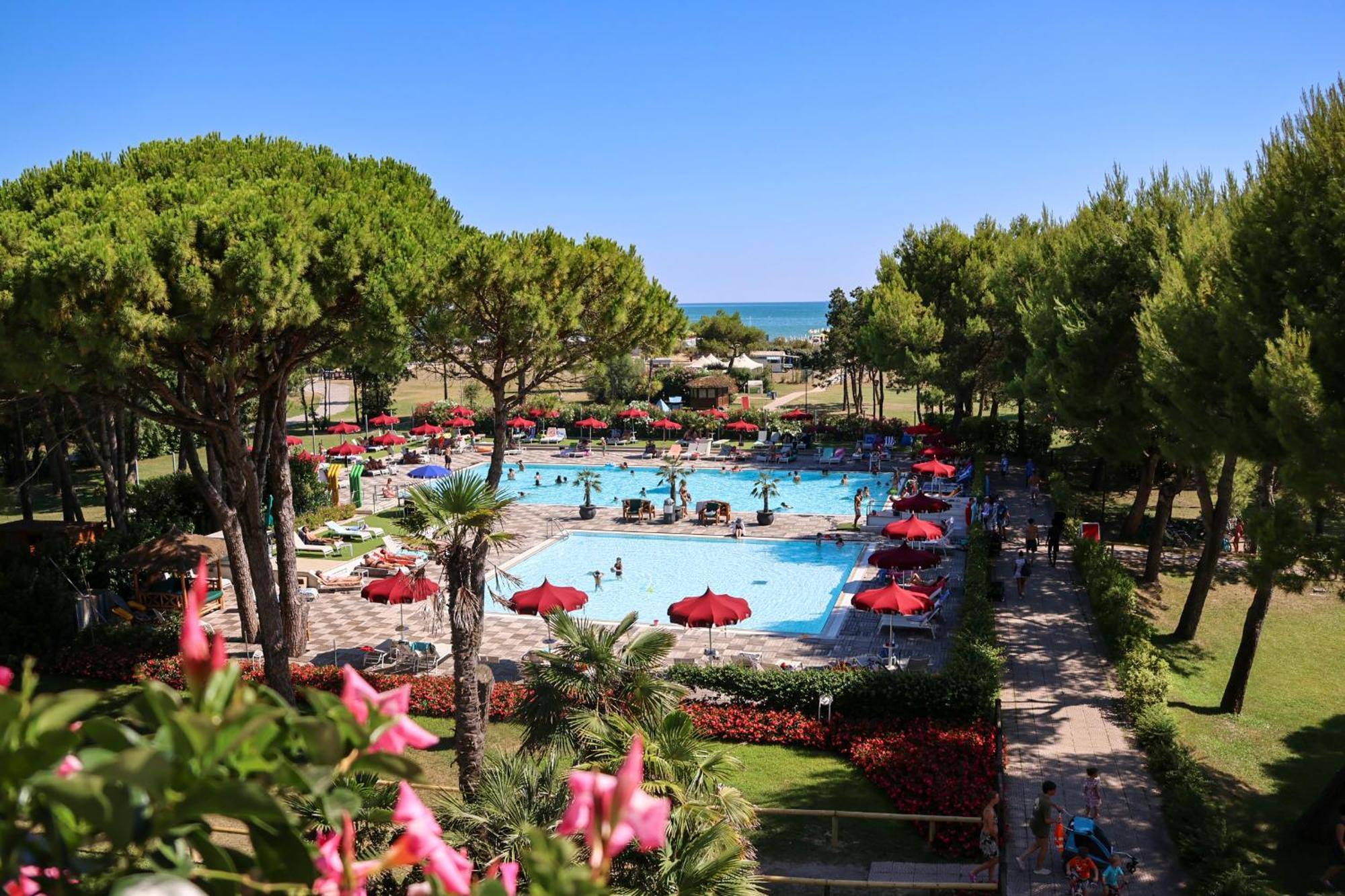 Il Tridente Hotel Bibione Exterior photo