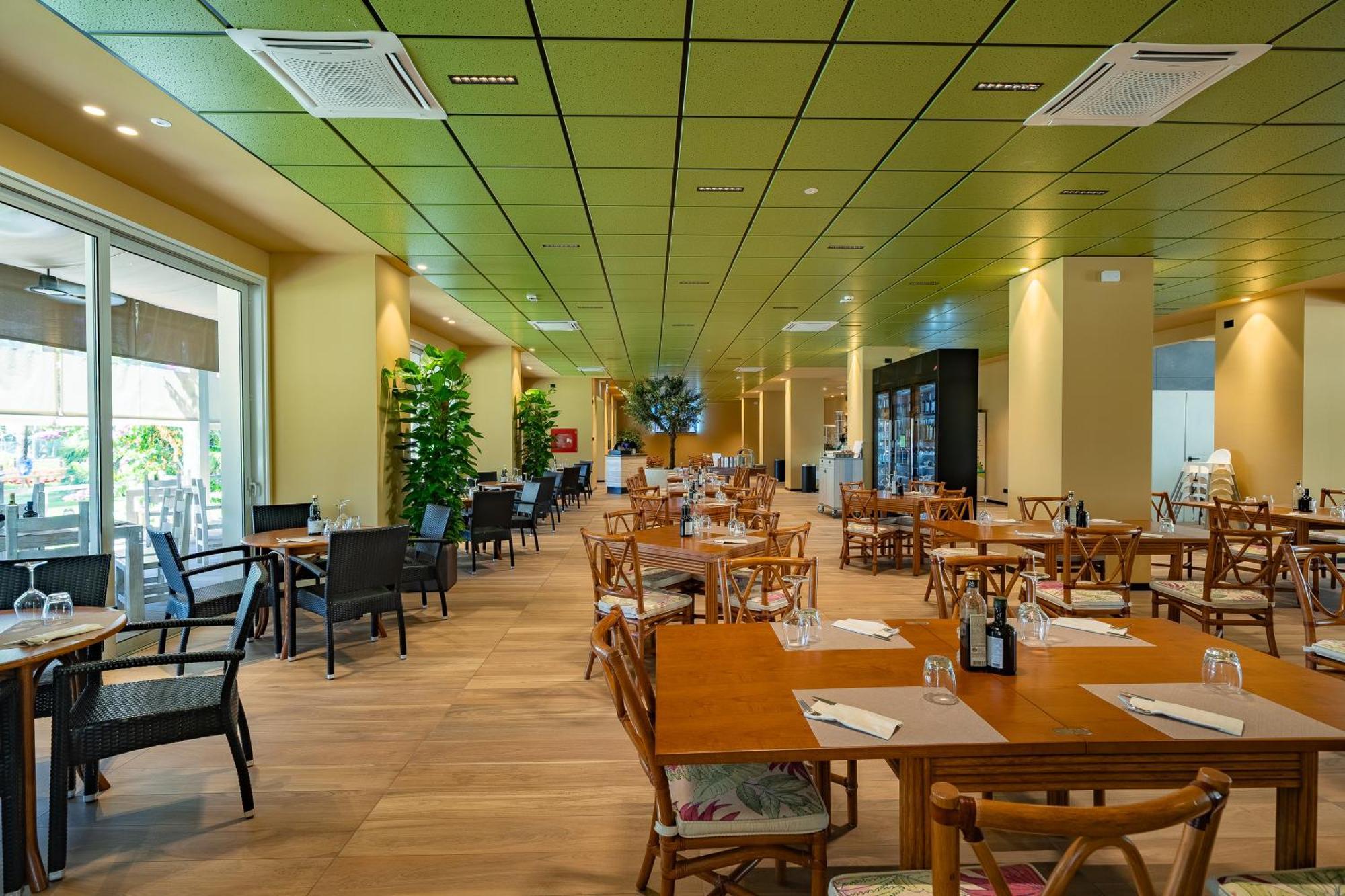 Il Tridente Hotel Bibione Exterior photo