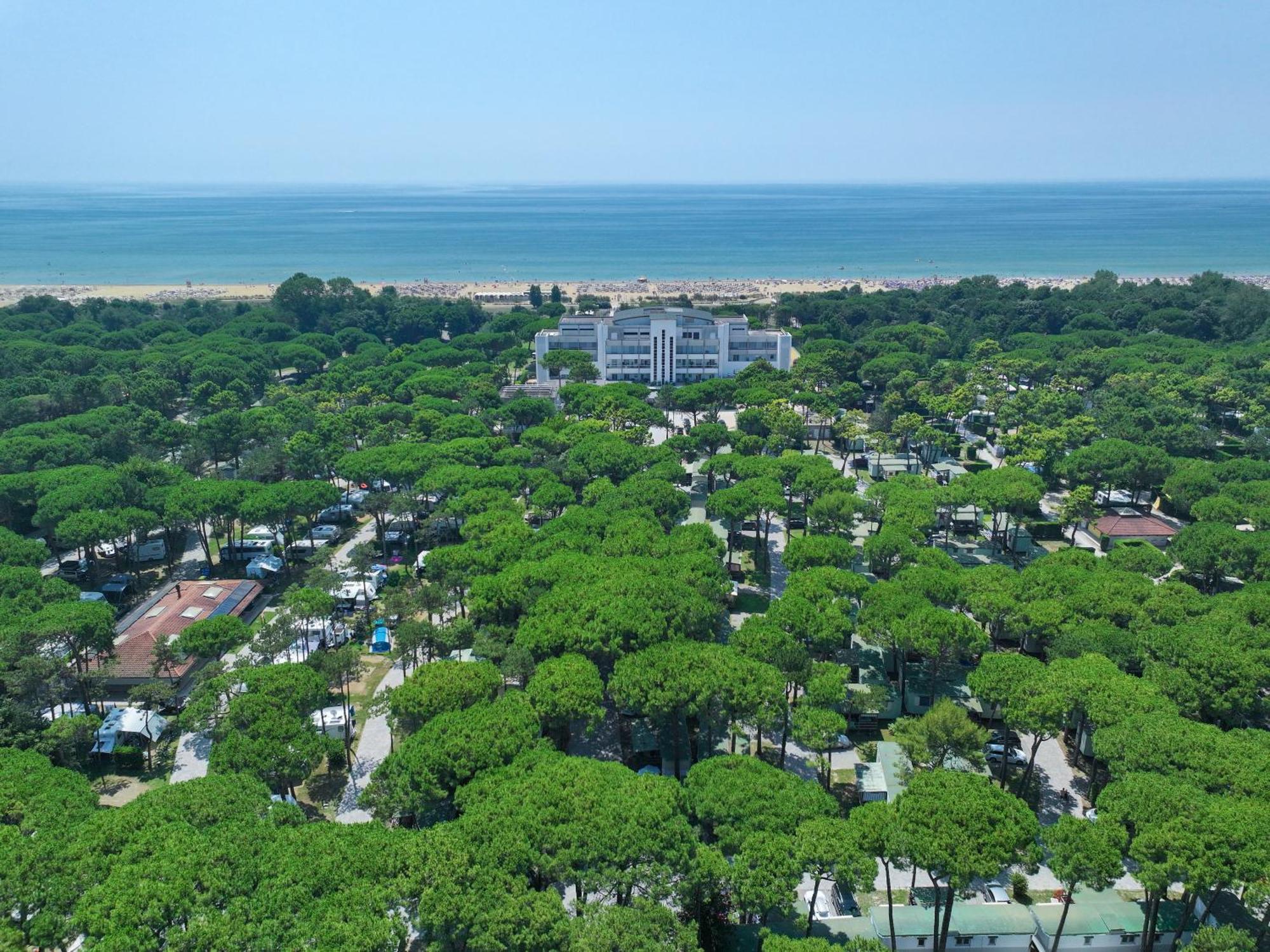 Il Tridente Hotel Bibione Exterior photo