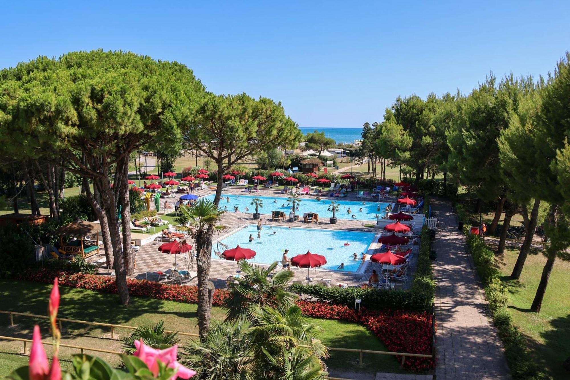 Il Tridente Hotel Bibione Exterior photo